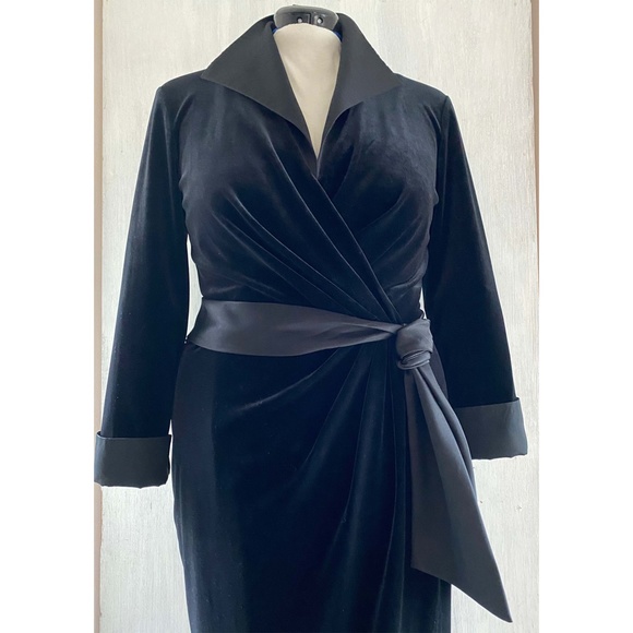 SOLD $$$ TADASHI SHOJI XL Black Velvet Faux Wrap Dress Satin Cuffs + Tie MINT - Picture 4 of 11